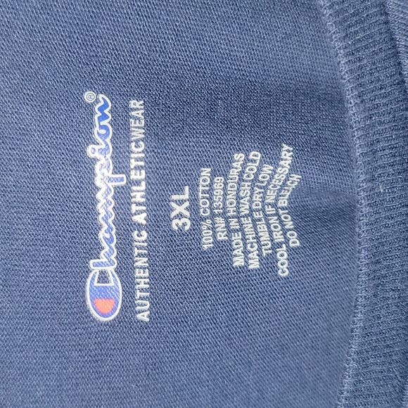 Champion T-Shirt - Picture 4 of 4
